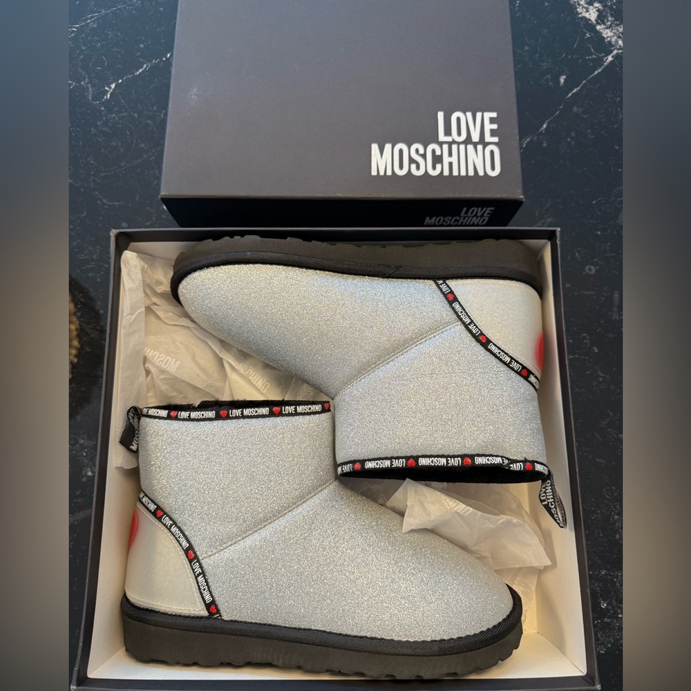 NEW love Moschino boots size US 7 W
